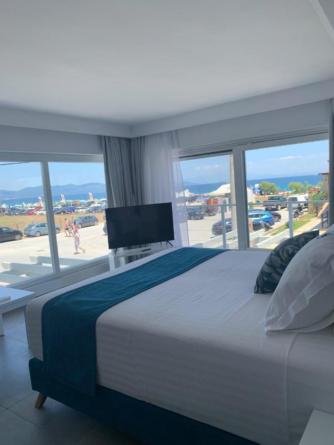 Ocean Blue Suites イエリソス エクステリア 写真