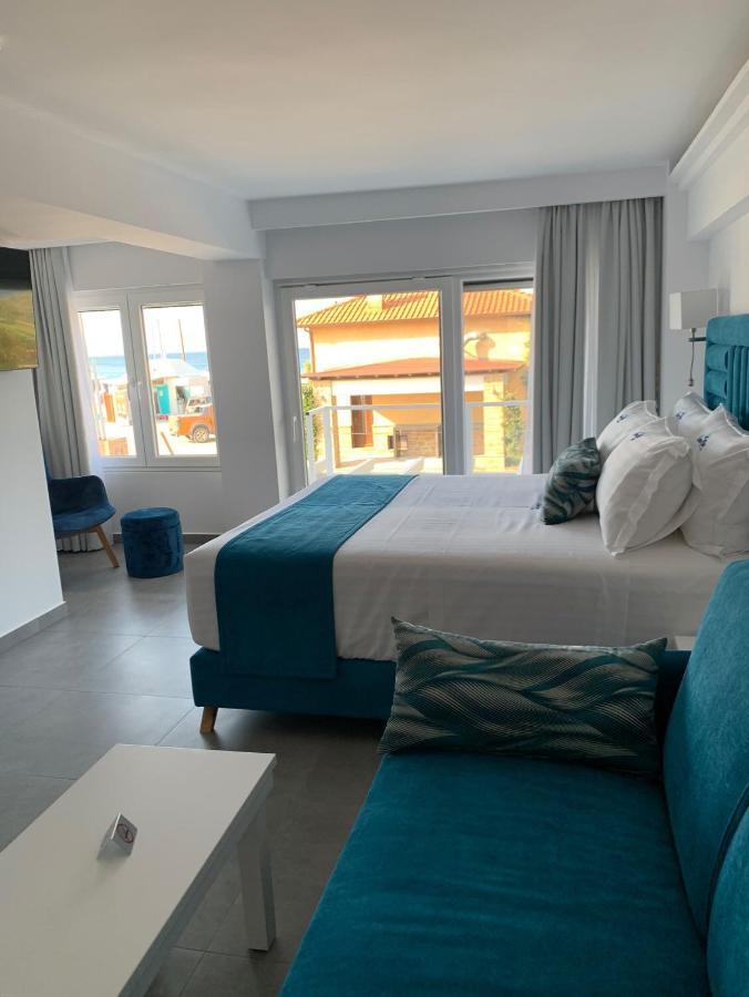 Ocean Blue Suites イエリソス エクステリア 写真