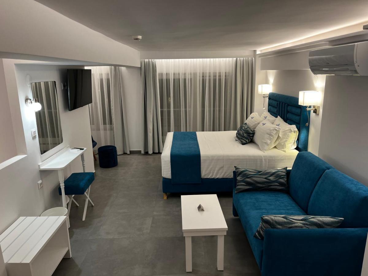 Ocean Blue Suites イエリソス エクステリア 写真