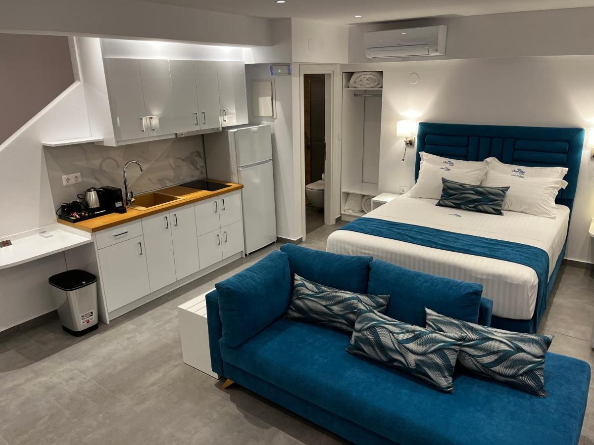 Ocean Blue Suites イエリソス エクステリア 写真