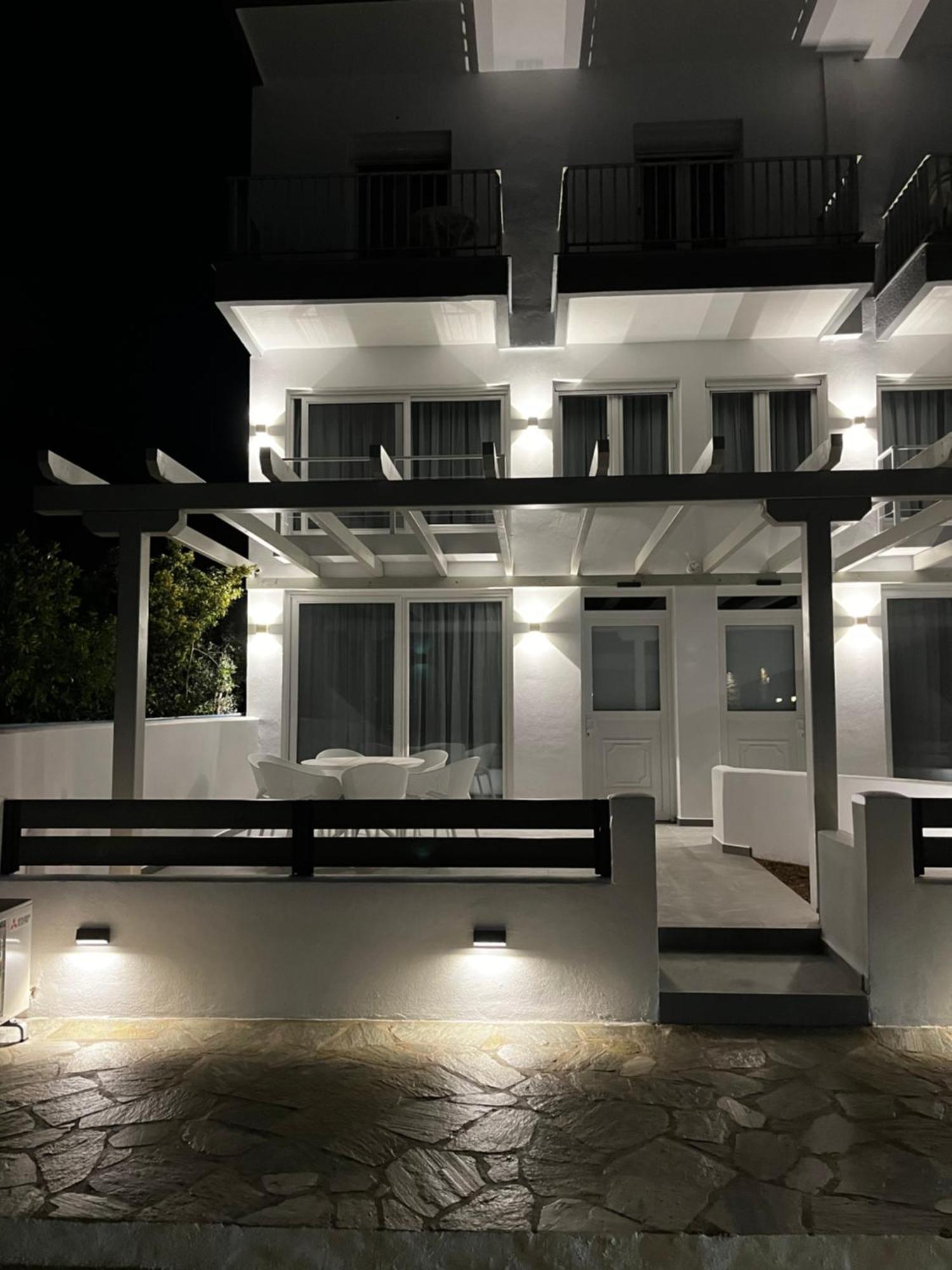 Ocean Blue Suites イエリソス エクステリア 写真